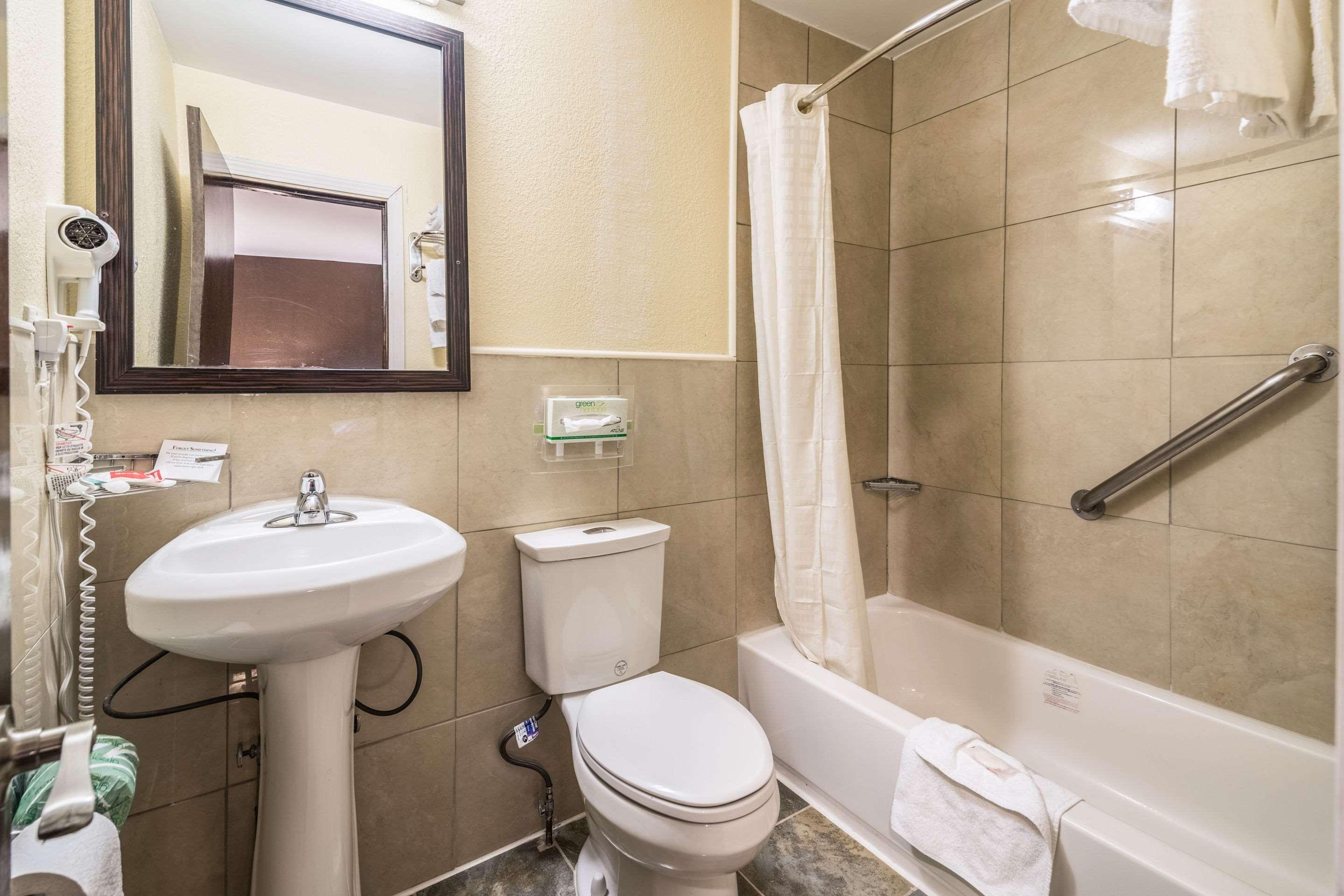 Econo Lodge Rutland City Near Hwy 7 Exteriér fotografie
